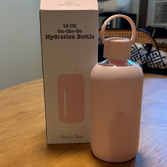 blush tea Other - Pink Hydration Bottle - 19 oz
